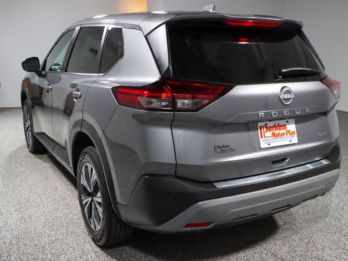 Used 2022 Nissan Rogue SV FWD image 9
