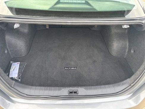 Used 2024 Nissan Altima 2.5 SV w/ SV Premium Package image 15