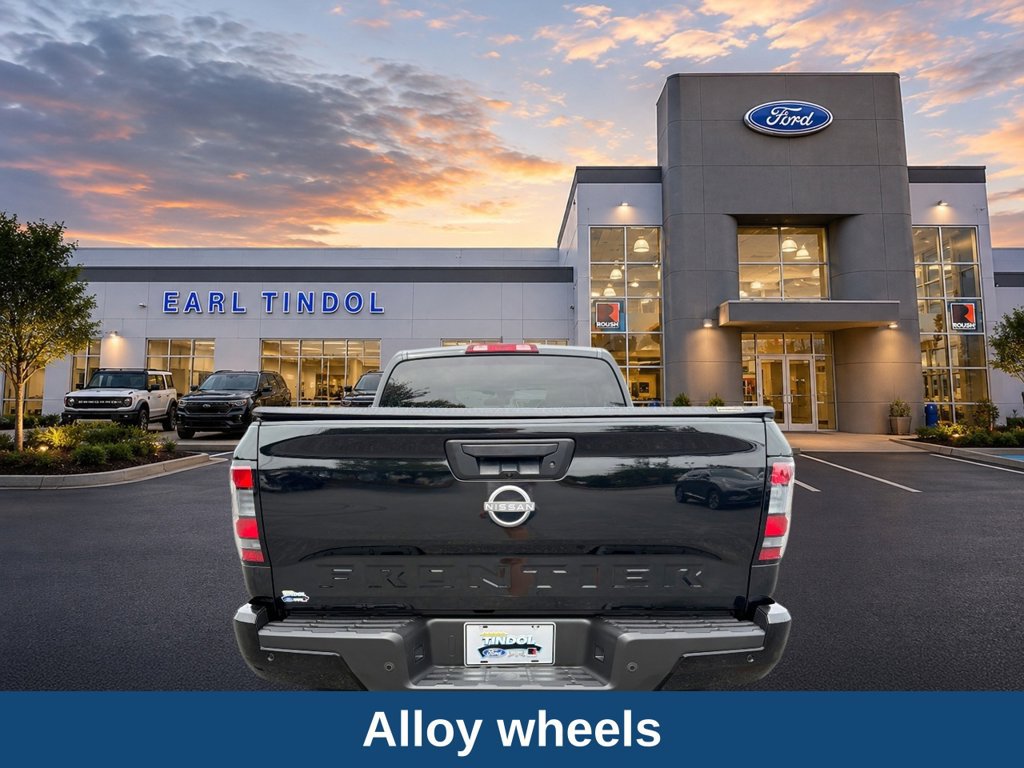 Used 2025 Nissan Frontier SV RWD image 6