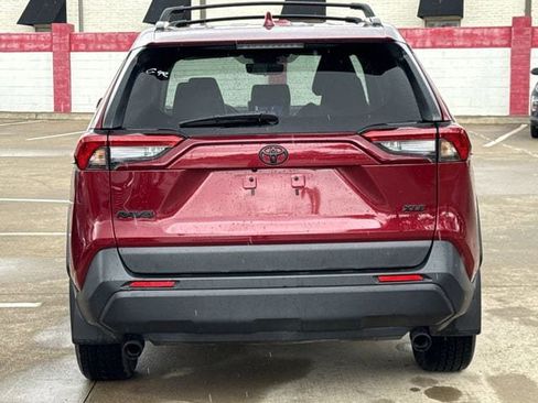 Used 2024 Toyota RAV4 XLE Premium FWD image 5