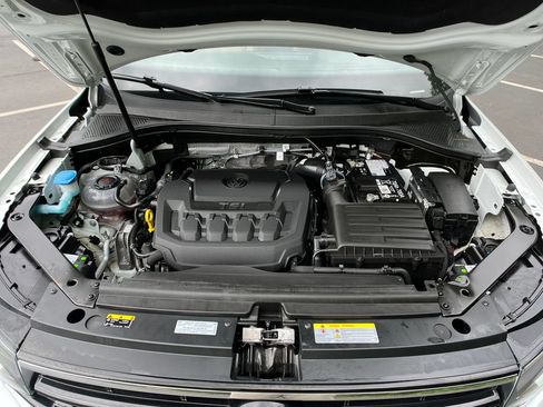 Used 2024 Volkswagen Tiguan SE R-Line AWD/4WD image 22