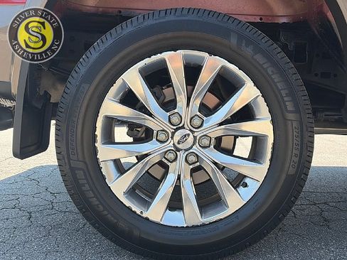 Used 2015 Ford F150 Lariat w/ Equipment Group 502A Luxury AWD/4WD image 9