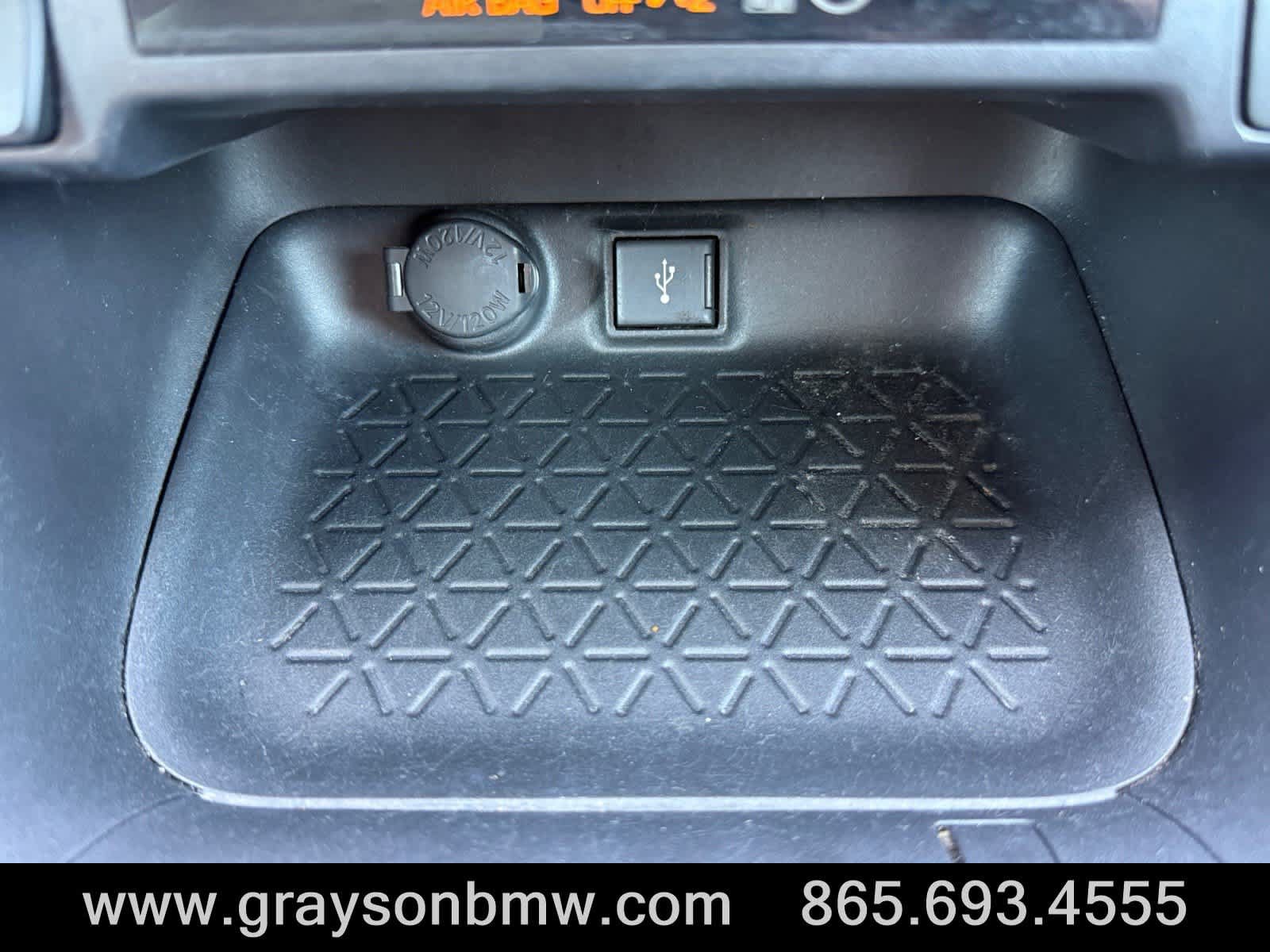 Used 2021 Toyota RAV4 LE AWD/4WD image 29