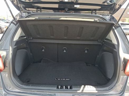 Used 2026 Hyundai Venue SEL FWD image 27