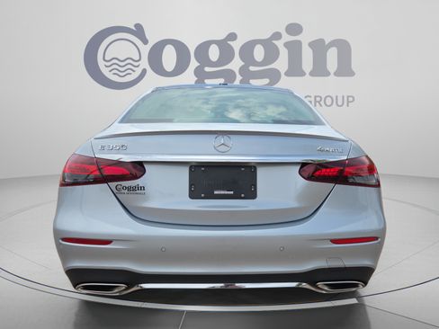 Used 2022 Mercedes-Benz E 350 4MATIC Sedan image 4