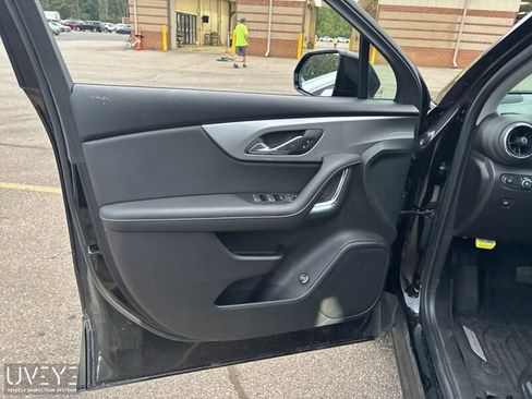 Used 2024 Chevrolet Blazer LT w/ Redline Edition FWD image 5