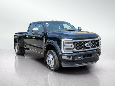 Used 2023 Ford F450 Platinum w/ FX4 Off-Road Package AWD/4WD image 8