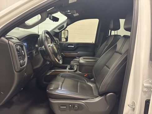 Used 2022 Chevrolet Silverado 3500 High Country w/ Z71 Off-Road Package image 10