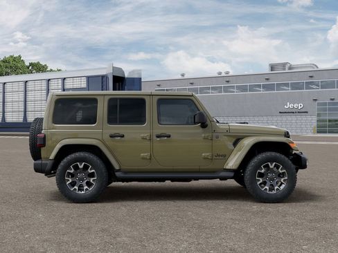 New 2026 Jeep Wrangler Unlimited Sahara AWD/4WD image 21