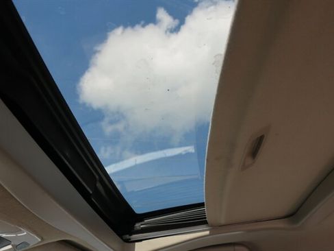 Used 2011 Toyota Sienna XLE w/ Premium Pkg image 30