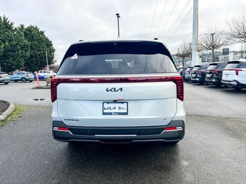 New 2026 Kia Carnival SX Prestige FWD image 7