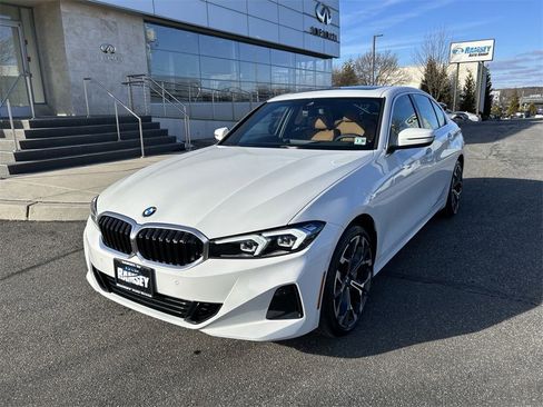 Used 2025 BMW 330i xDrive 330i xDrive w/ M Sport Package image 4