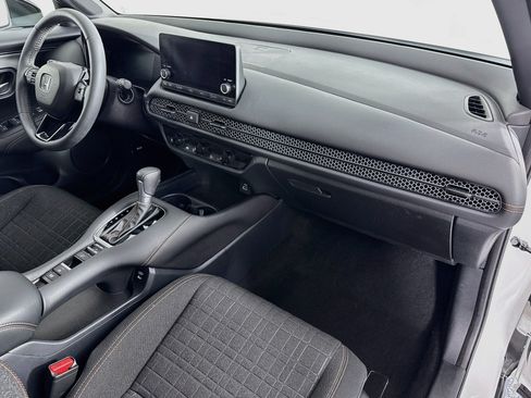 Certified 2025 Honda HR-V Sport image 27