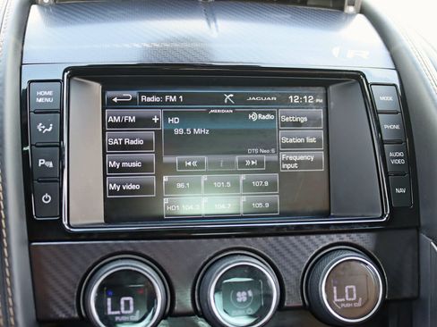 Used 2015 Jaguar F-TYPE R RWD image 22