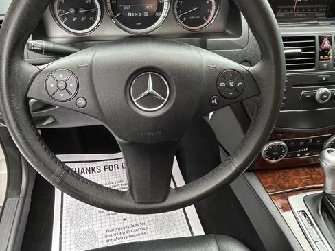 Used 2009 Mercedes-Benz C 300 Sedan image 10
