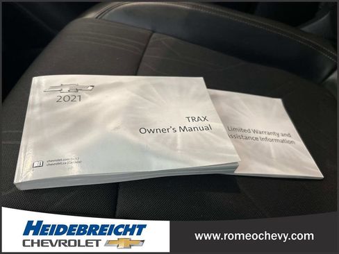 Used 2021 Chevrolet Trax LT w/ LT Convenience Package AWD/4WD image 27