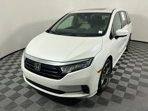 Used 2024 Honda Odyssey Elite image 8