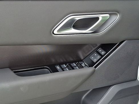 New 2026 Land Rover Range Rover Velar Dynamic SE AWD/4WD image 8