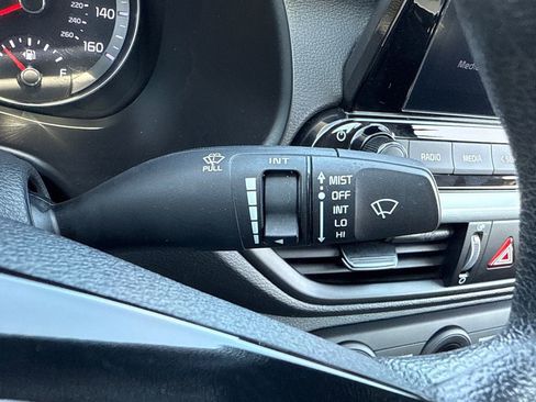 Used 2023 Kia Forte LXS w/ LXS Technology Package FWD image 31