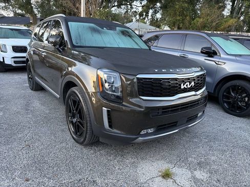 Certified 2022 Kia Telluride SX w/ Towing Package FWD image 2