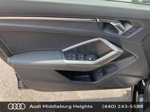 Used 2025 Audi Q3 2.0T Premium w/ Convenience Package image 11
