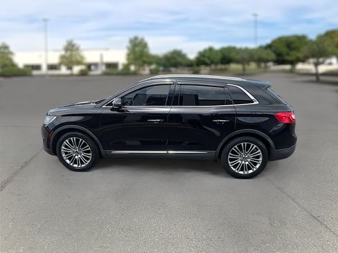 Used 2018 Lincoln MKX Reserve w/ Driver Assistance Package FWD image 4