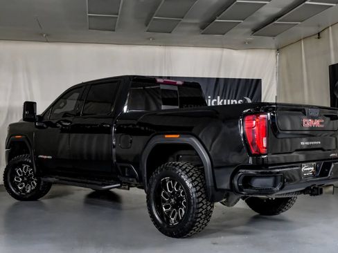 Used 2020 GMC Sierra 2500 AT4 w/ AT4 Preferred Package AWD/4WD image 10