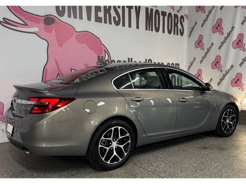 Used 2017 Buick Regal Sport Touring image 11