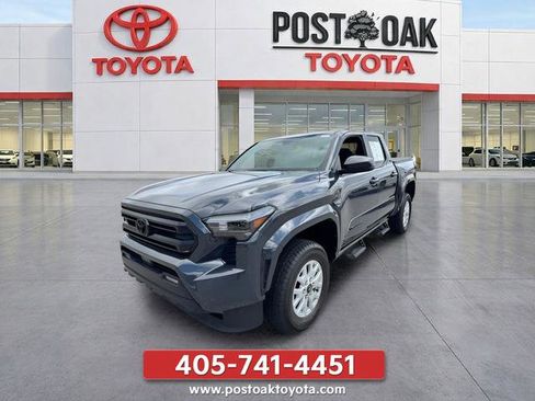 Used 2025 Toyota Tacoma SR5 AWD/4WD image 2