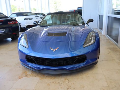 Used 2019 Chevrolet Corvette Grand Sport RWD image 3