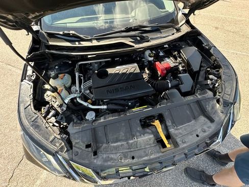 Used 2022 Nissan Rogue SV FWD image 31