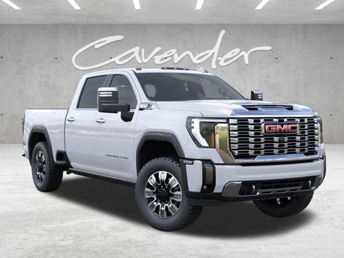 New 2026 GMC Sierra 2500 Denali w/ Denali Reserve Package AWD/4WD image 7