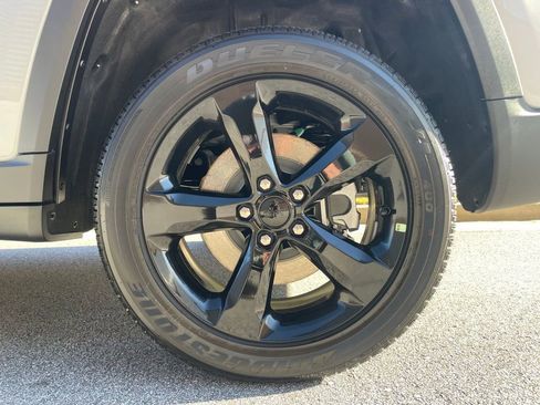 New 2025 Jeep Grand Cherokee L Altitude AWD/4WD image 8