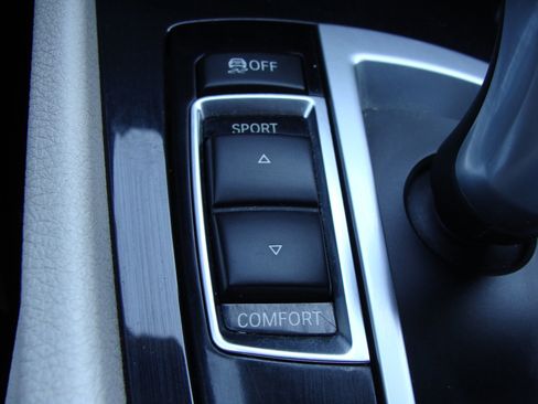Used 2014 BMW 535i Gran Turismo RWD image 29