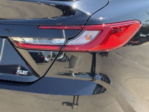 Used 2025 Toyota Camry SE FWD image 7