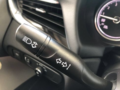 Used 2019 Buick Enclave Essence FWD image 32