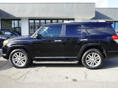 Used 2011 Toyota 4Runner Trail AWD/4WD image 2