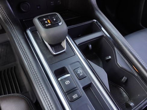 Certified 2024 Nissan Pathfinder Platinum FWD image 20