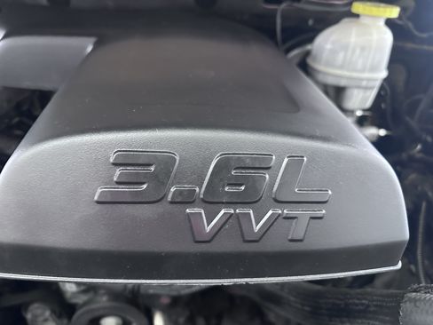 Used 2019 RAM 1500 Classic SLT w/ Luxury Group AWD/4WD image 48