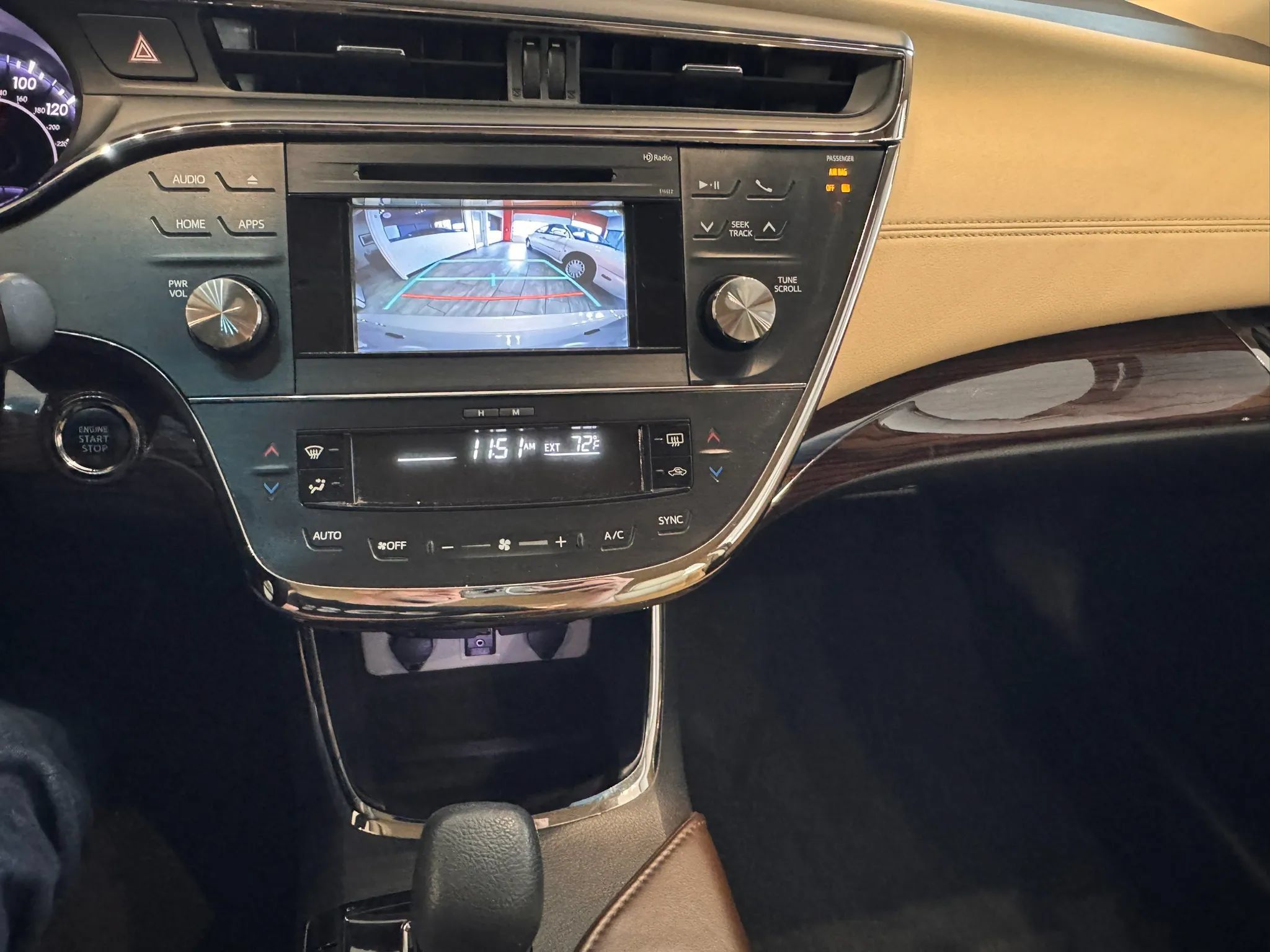 Used 2015 Toyota Avalon XLE FWD image 36