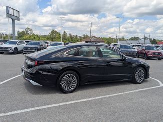 New 2025 Hyundai Sonata Limited FWD video 4