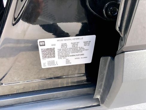 Certified 2022 Chevrolet Traverse LS w/ LPO, Cargo Package FWD image 35