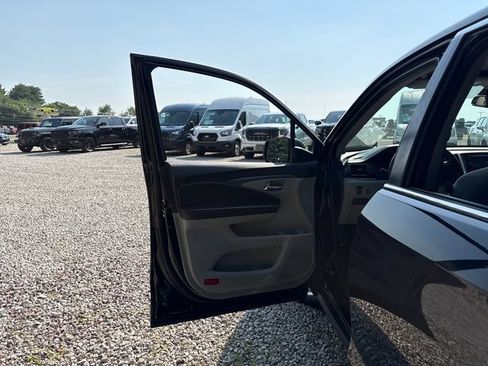 Used 2021 Honda Pilot LX image 22