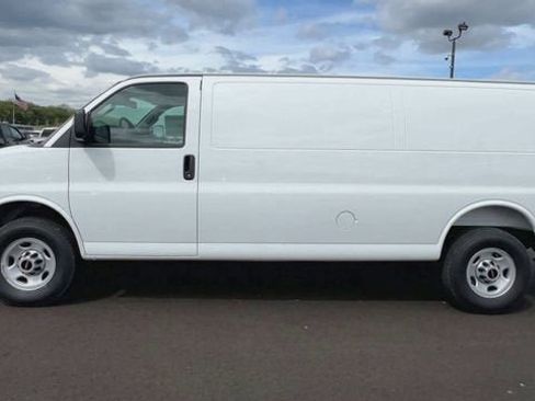 New 2026 GMC Savana 2500 Extended w/ Driver Convenience Package image 5