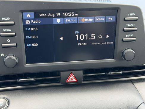 New 2026 Hyundai Elantra SEL Sport FWD image 21