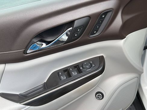 Used 2019 GMC Acadia SLT FWD image 34