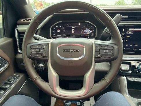 Used 2025 GMC Sierra 2500 Denali w/ Denali Reserve Package AWD/4WD image 42