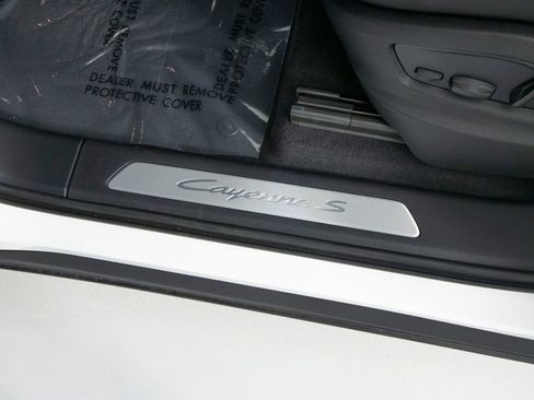 New 2026 Porsche Cayenne S image 22