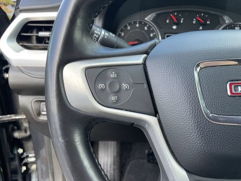 Used 2019 GMC Acadia SLT AWD/4WD image 18