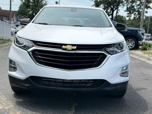 Used 2020 Chevrolet Equinox LS w/ LS Convenience Package FWD image 9